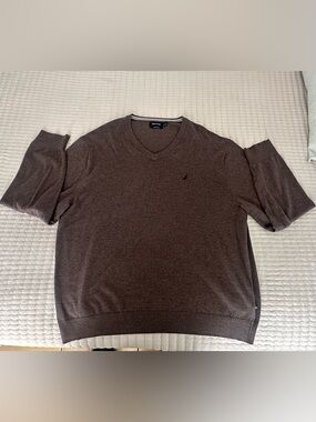 Nautica Men's Chocolate Brown V-Neck Sweater